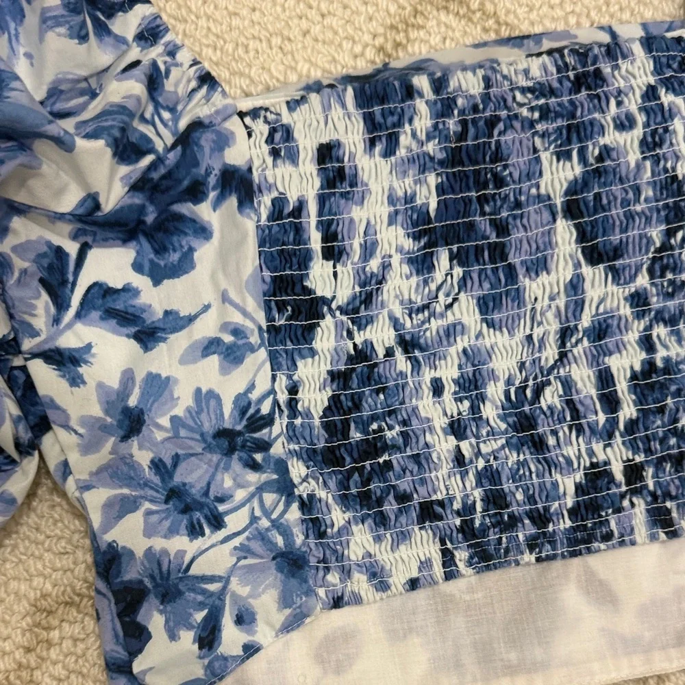 Abercrombie & Fitch Blue‎ Floral Puff Sleeve cropped Blouse top shirt
